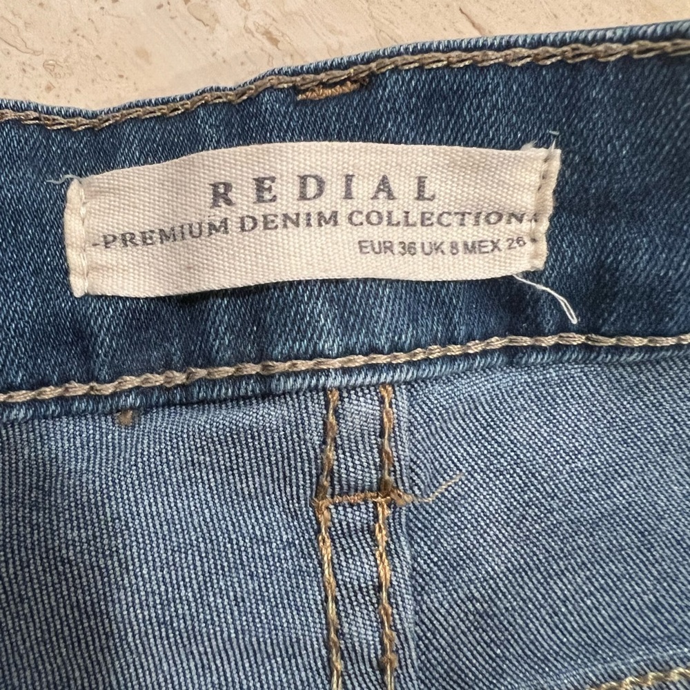 Redial Premium Collection With Front Split - image 5